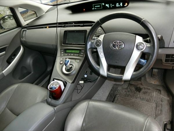 toyota prius 1.8 hybrid ปี 2011 รถสวยมือเดียวจากป้ายแดงไมล์ 7 หมื่นแท้เข้าศูนย์ตลอดไม่เคยมีอุบัติเหตุสภาพสวยพร้อมใช้ค่ะ รูปที่ 5